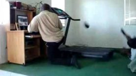 Treadmill Fail – Play Him Off Keyboard Cat