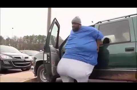 The fattest man in the world who eats 10 boxes of pizzas